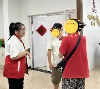 男子按喇叭提醒挡道者遭围殴的简单介绍